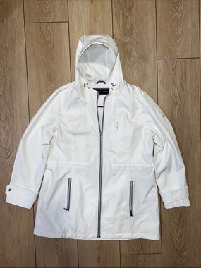 Tommy Hilfiger White Jacket with Navy Logo Patch